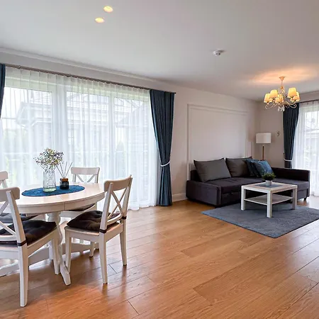 Sveciu Namai Kunigiskese Meta Villa Palanga